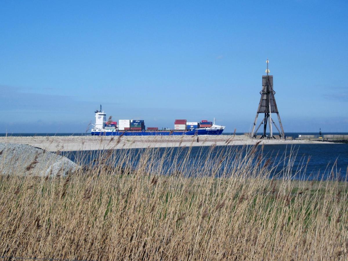 Lüttje Huus Frieda mit Strandkorb am Strand von Mai bis September Cuxhaven Exterior foto