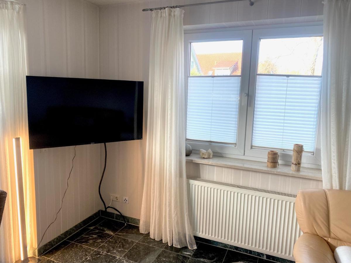 Ferienwohnung Lüttje Huus Frieda mit Strandkorb am Strand von Mai bis September Cuxhaven Exterior foto